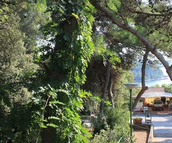 With A Parking Space - 7145